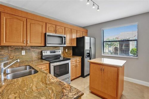 201-5781 Riverside Dr, Coral Springs, FL, 33067-2909 | Card Image