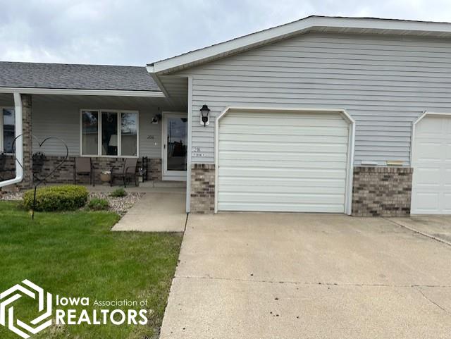 6th St, Forest City, IA 50436