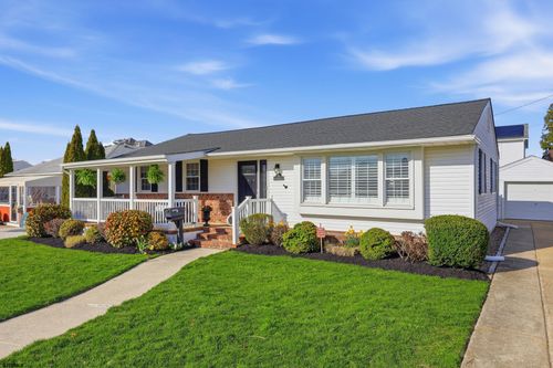 11 E Gilmar Cir, Margate, NJ, 08402 | Card Image