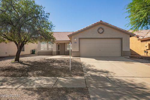 9041 N Shadow Rock Drive, Tucson, AZ, 85743 | Card Image