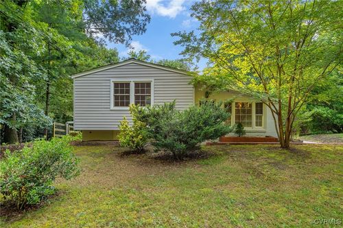 8253 Bell Creek Rd, Mechanicsville, VA, 23111-3727 | Card Image