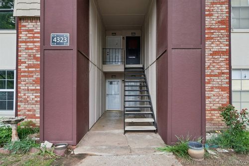 614-4323 E 68th St, Tulsa, OK, 74136-4614 | Card Image