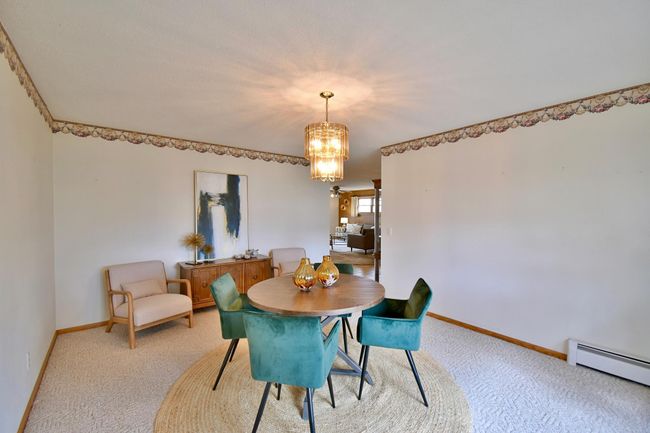 Dining room or convert to bedroom | Image 11