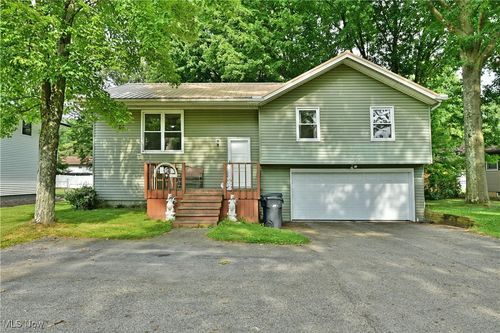 234 Howland Wilson Rd Ne, Warren, OH, 44484-2074 | Card Image