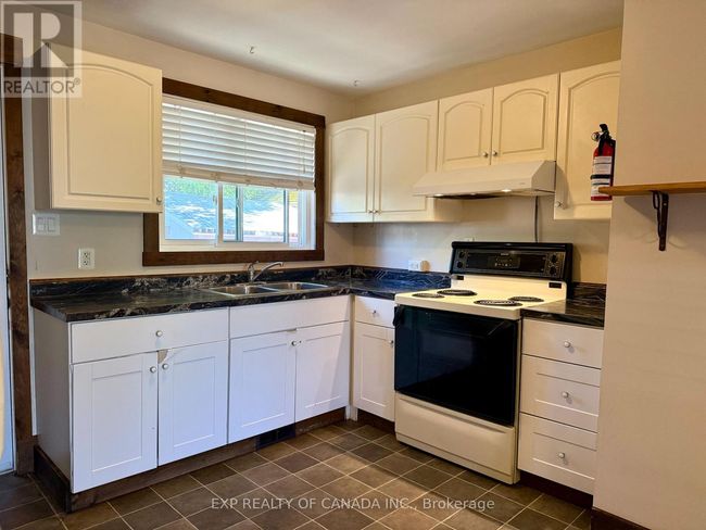 43 Crescent Ave, House other with 2 bedrooms, 1 bathrooms and 4 parking in Timmins ON | Image 10