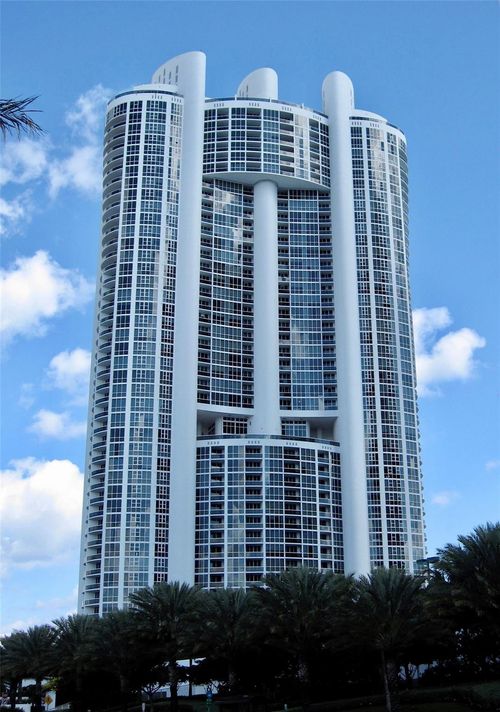 3301a-18201 Collins Ave, Sunny Isles Beach, FL, 33160-5107 | Card Image