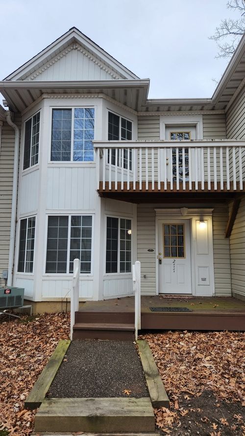 277 Treehouse Ln, Round Lake, IL, 60073-3592 | Card Image
