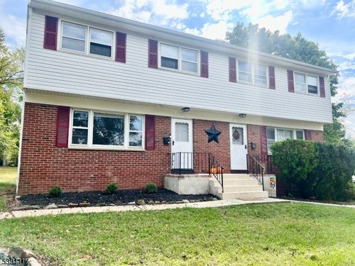 55 Lincoln Cir, Flemington, NJ, 08822-1250 | Card Image