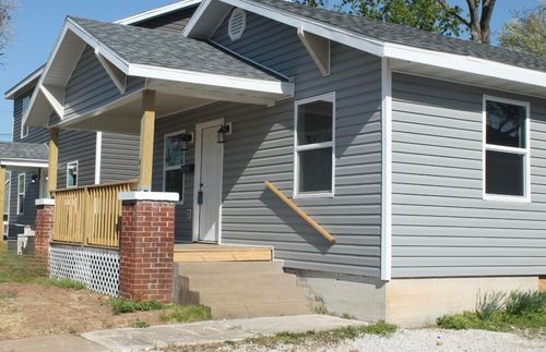 431 W Division St, Springfield, MO, 65803-2743 | Card Image