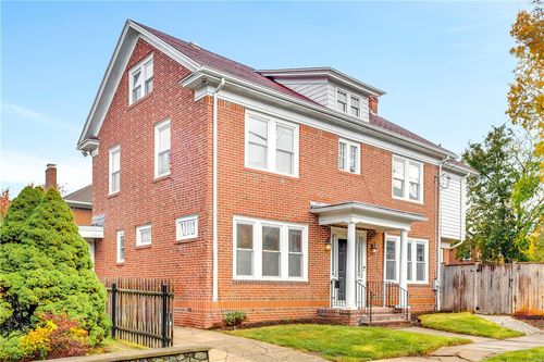 41 Elmway St, Providence, RI, 02906-4709 | Card Image