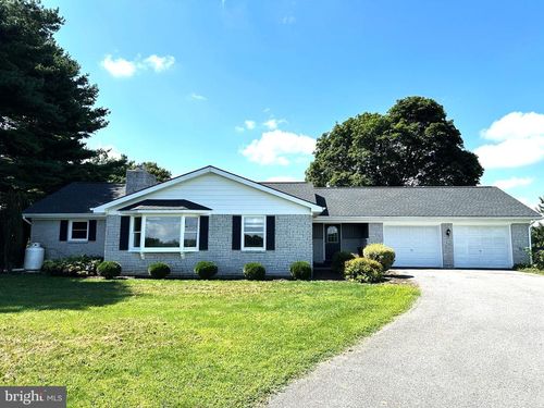 4261 Newark Rd, OXFORD, PA, 19363-1040 | Card Image