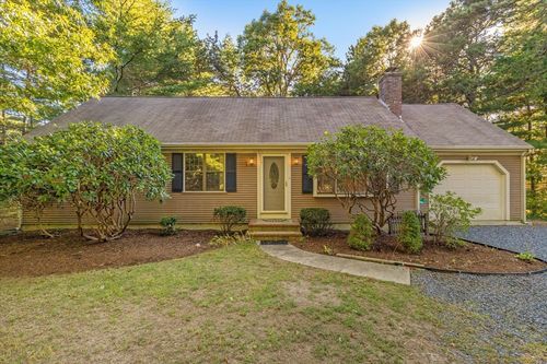 369 Bumps River Rd, Osterville, MA, 02655-1520 | Card Image