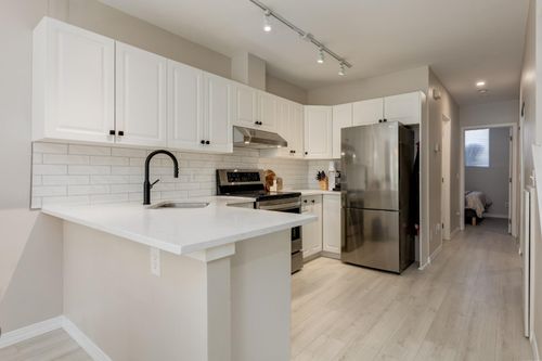 108 - 1014 14 Avenue Sw, Home with 2 bedrooms, 2 bathrooms and 1 parking in Calgary AB | Card Image