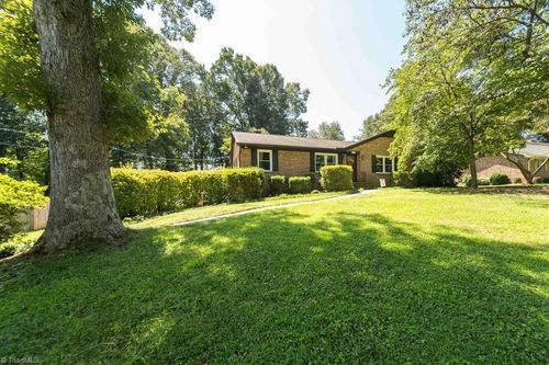 5912 Puritan Ln, Winston Salem, NC, 27103-9740 | Card Image
