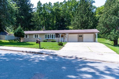 N1623 Hagen Rd, La Crosse, WI, 54601-8414 | Card Image