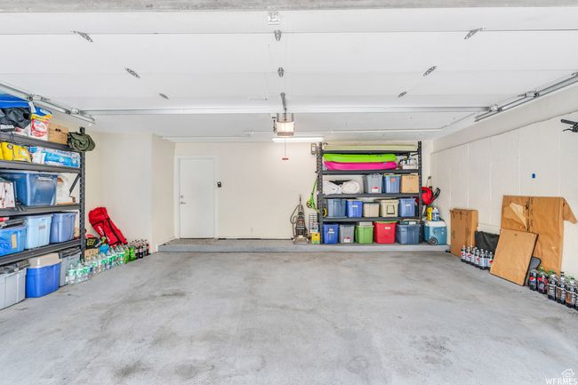 Garage | Image 104