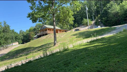 422 Kirk Ln, Tollesboro, KY, 41189-9082 | Card Image