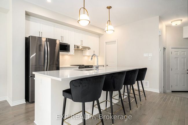 178 Angelonia Cres, House attached with 3 bedrooms, 3 bathrooms and 2 parking in Gloucester ON | Image 12