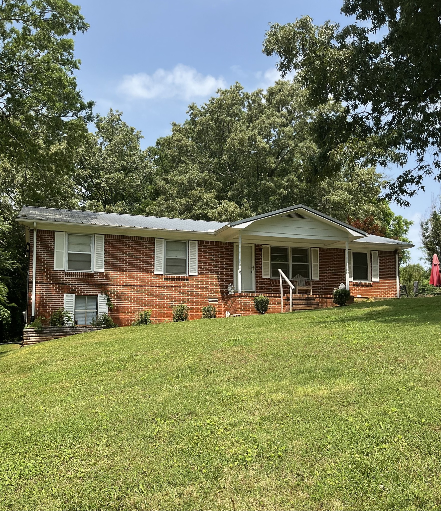 Spring Valley Rd, Mc Minnville, TN 37110