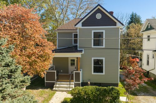 15 Montrose Ave, Athens, OH, 45701-1935 | Card Image