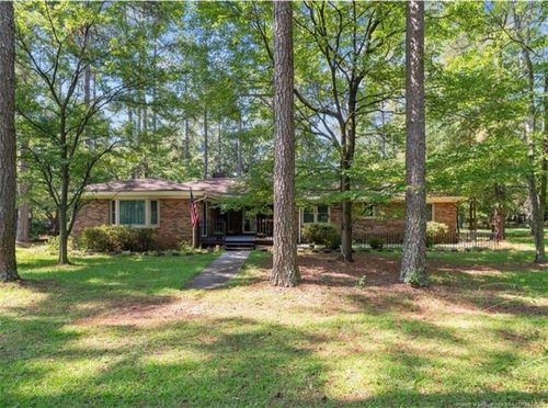 5945 Muscat Rd, Hope Mills, NC, 28348-8670 | Card Image