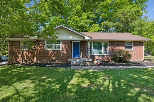 201 Pleasant Hill Dr, Springfield, TN, 37172-3452 | Card Image