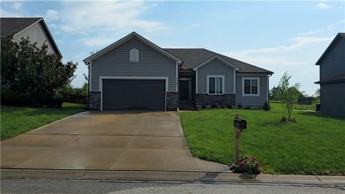 1201 Mesa Dr, Belton, MO, 64012-3346 | Card Image