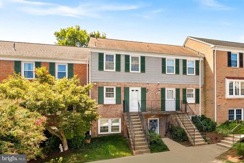 b-1049 Brixton Ct, STERLING, VA, 20164-5217 | Card Image