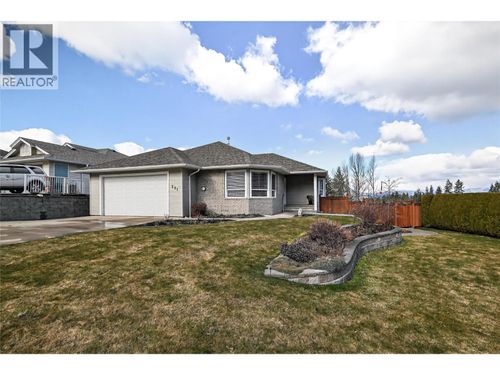 591 17 St Se, Salmon Arm, BC, V1E1W2 | Card Image