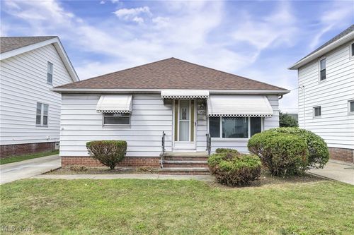 6506 Snow Rd, Parma, OH, 44129-5547 | Card Image