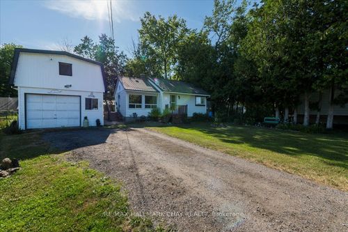 930 Gilmore Ave, Lefroy, ON, L0L1W0 | Card Image