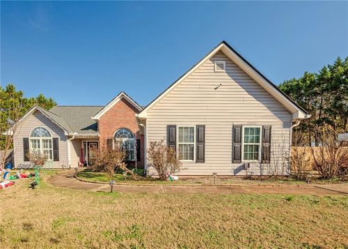 160 Glenn Fuller Cir, Commerce, GA, 30529-6077 | Card Image