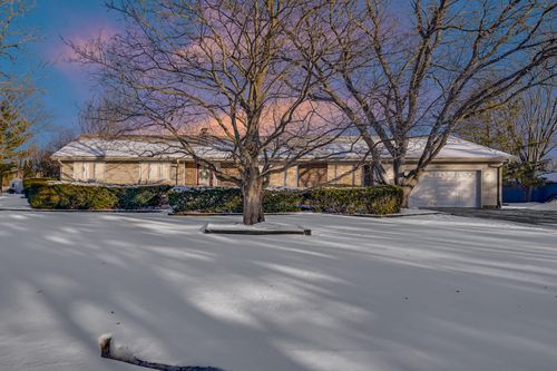 2226 Shannondale Dr, Libertyville, IL, 60048-1141 | Card Image