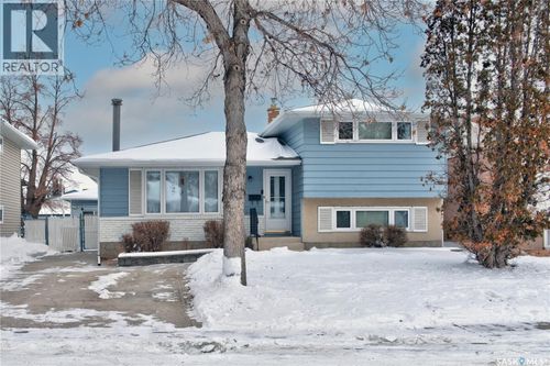16 Bannister Ave, Regina, SK, S4R5K9 | Card Image