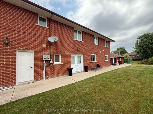 b-893B Frederick St, Belle Ewart, ON, L0L1W0 | Card Image