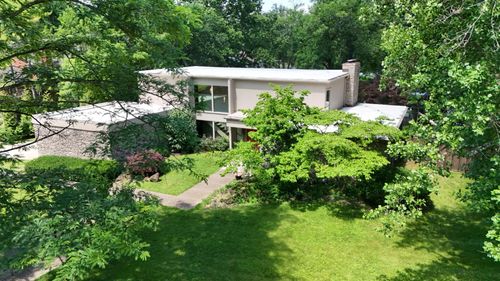 2049 Lakeside Dr, Lexington, KY, 40502-3016 | Card Image
