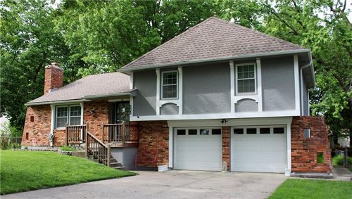528 Mark Ln, Belton, MO, 64012-1829 | Card Image