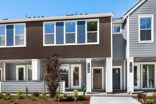 31820 E Myrtle St, Carnation, WA, 98014-5029 | Card Image