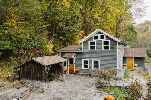 51 Hutchin Hill Road, Woodstock, NY, 12409 | Card Image