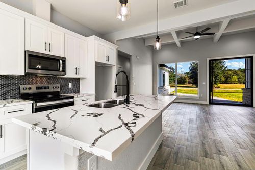 42 Meadow Lake Dr, Trinity, TX, 75862-8939 | Card Image