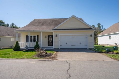 12 Torrey Pines Cir, Plaistow, NH, 03865-2643 | Card Image