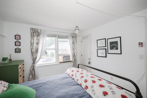 33 Blossom Ln, Merrimack, NH, 03054-6609 | Card Image