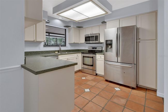 Kitchen | Image 11