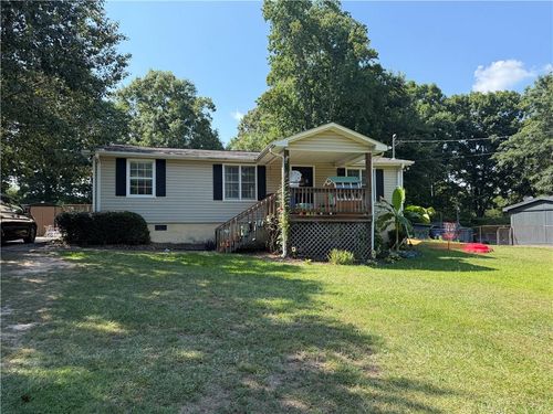 220 Dreamland Cir, Winder, GA, 30680-2408 | Card Image