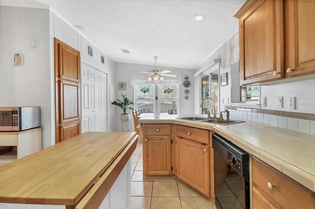 Kitchen | Image 12