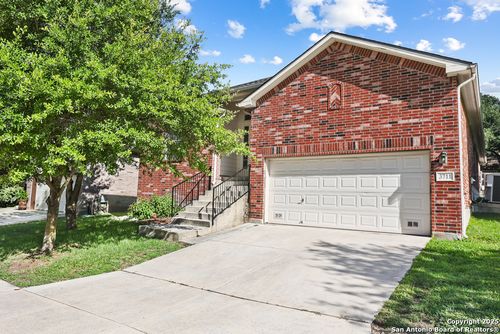 3711 Pinyon Pne, San Antonio, TX, 78261-2463 | Card Image