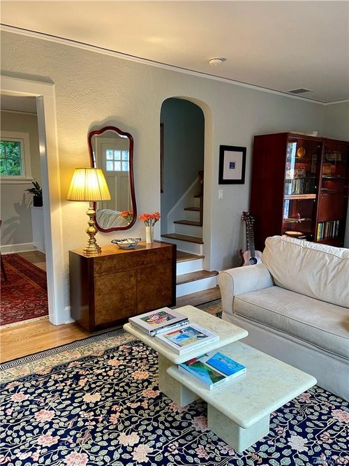 64 Parkview Dr, Bronxville, NY, 10708-4608 | Card Image