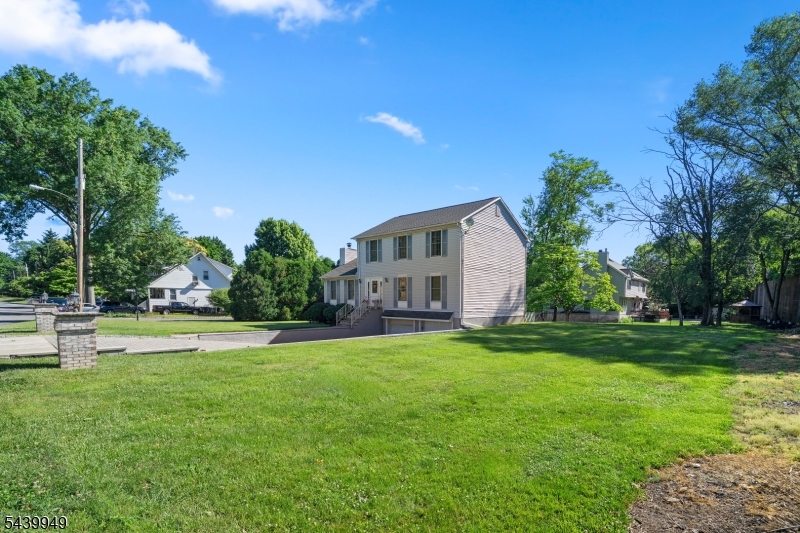 Residential Lease in Montville Twp. 3