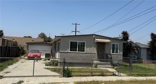 1109 S Acacia Ave, Compton, CA, 90220-4703 | Card Image