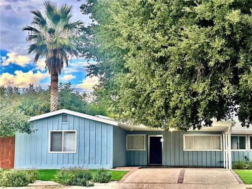 20541 Rodax St, Winnetka, CA, 91306-1530 | Card Image